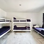 5 Min Ciq Landed Party House 12 Pax