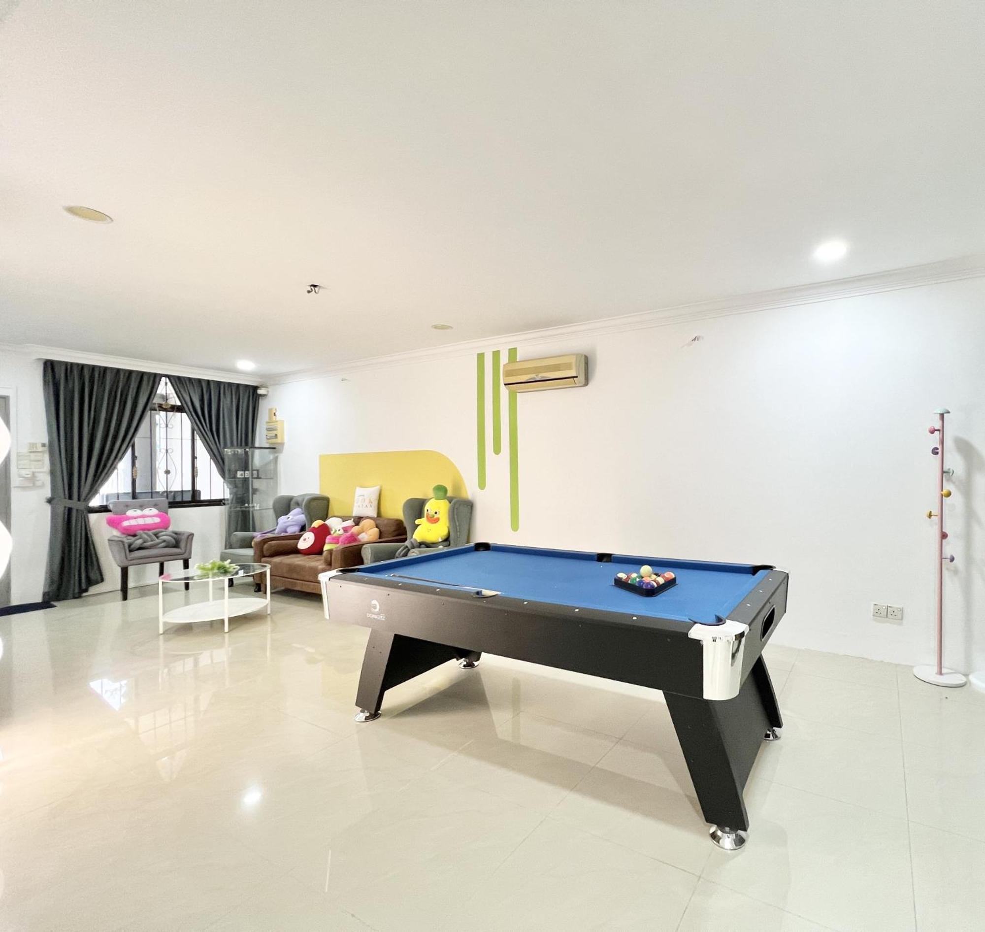 Vila 5 Min Ciq Landed Party House 12 Pax