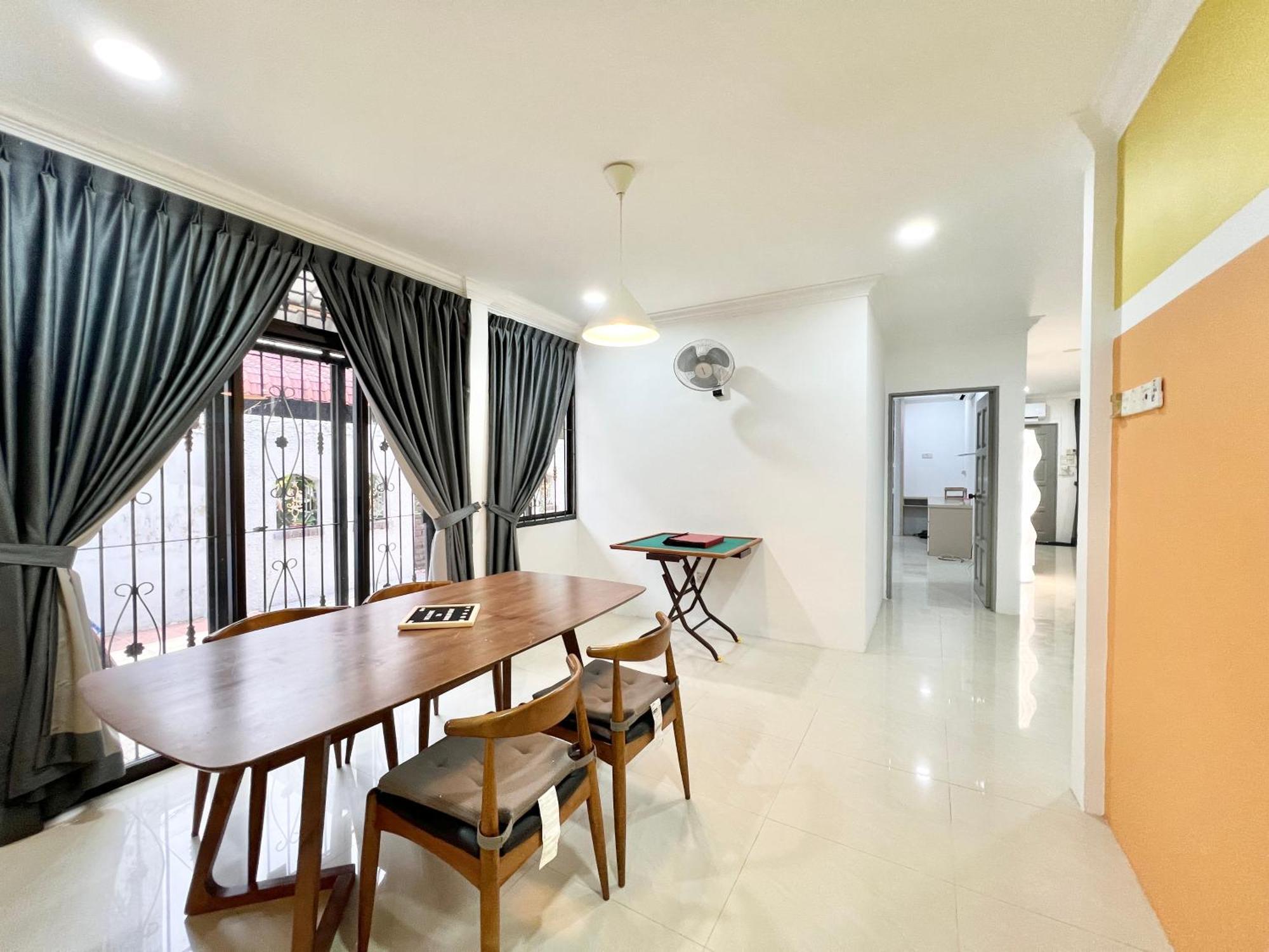 5 Min Ciq Landed Party House 12 Pax *